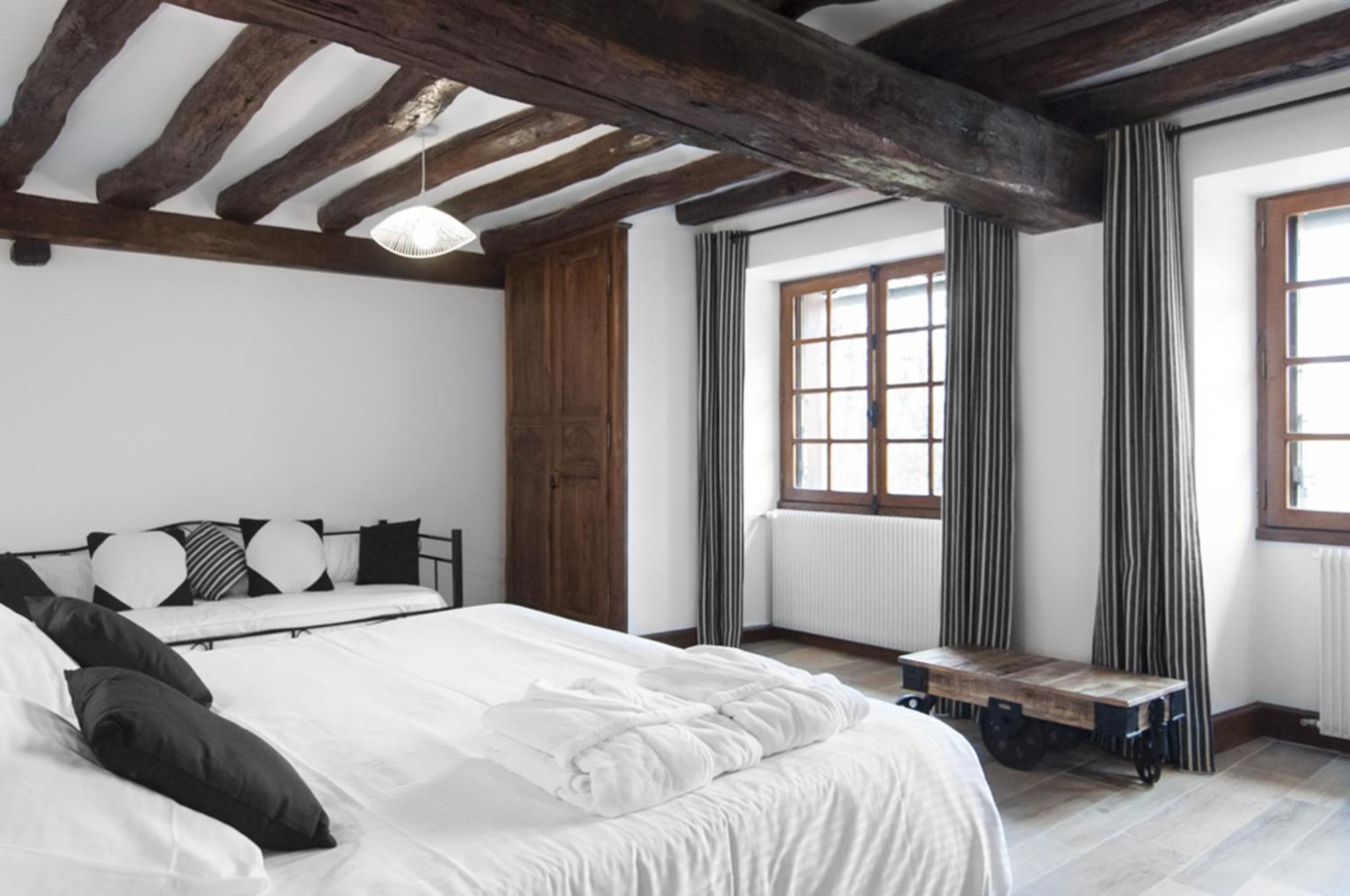 Bed and Breakfast Jardin Des Sens, La Rente D'Eguilly Esterno foto