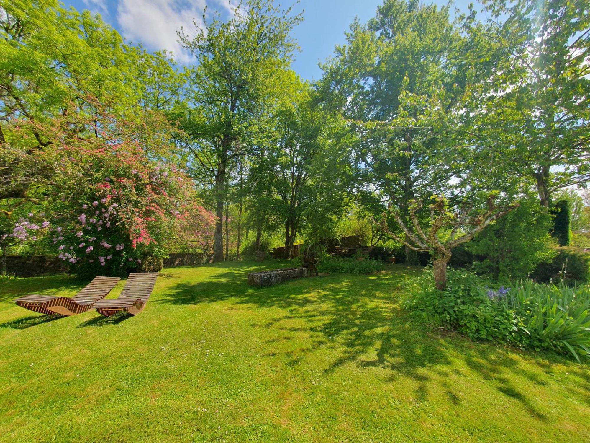 Bed and Breakfast Jardin Des Sens, La Rente D'Eguilly Esterno foto