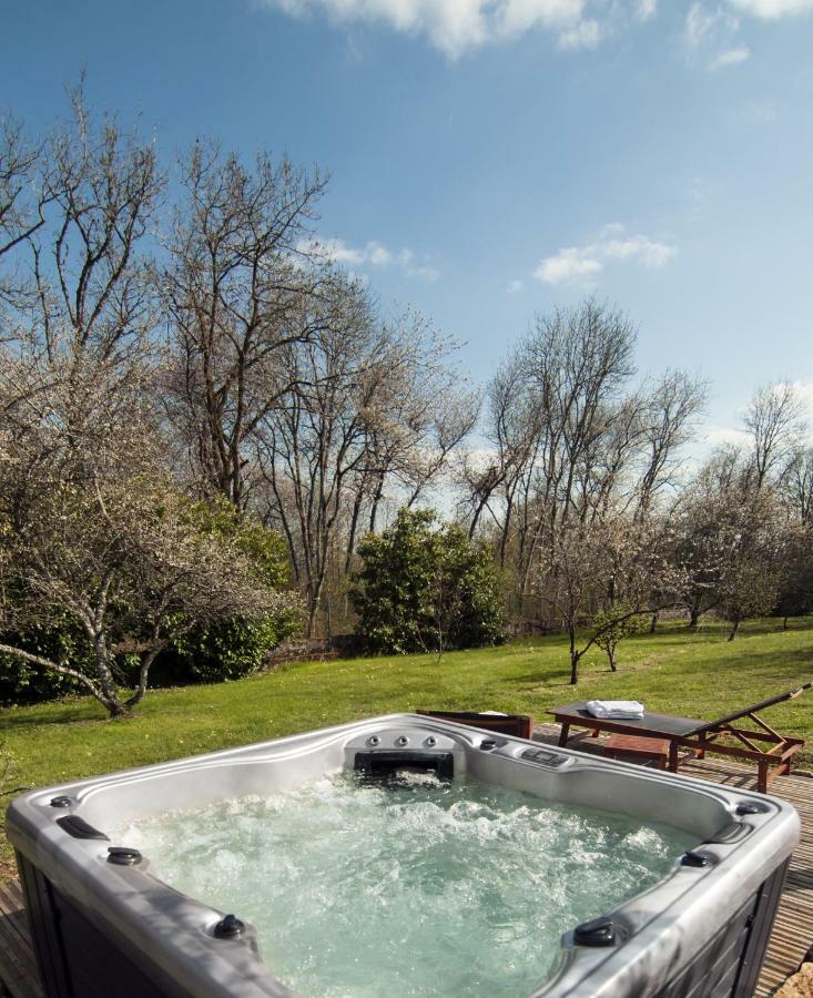 Bed and Breakfast Jardin Des Sens, La Rente D'Eguilly Esterno foto